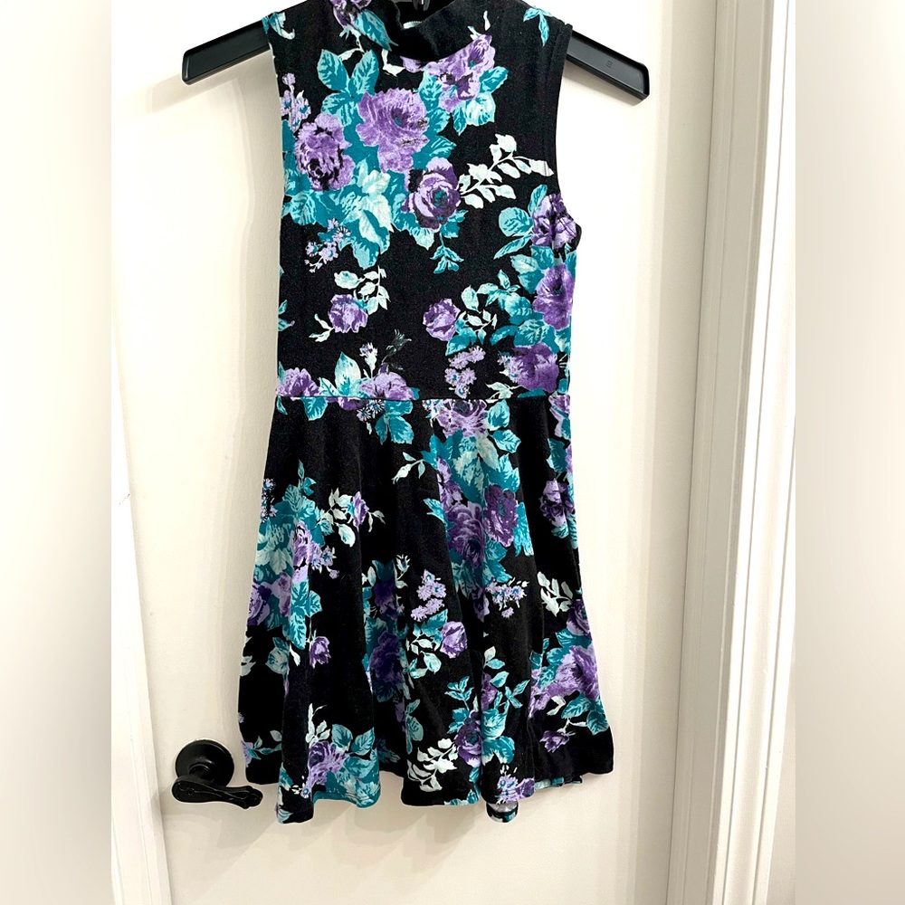 Kimchi Blue Fit and Flate Skater Dress with Keyhole Back
